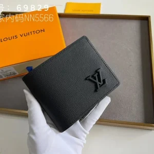 LOUIS VUITTON (1 OPTIONS)